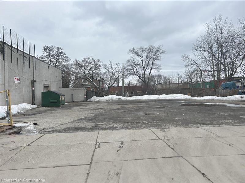 276 Kenilworth Avenue N Property Photo 26