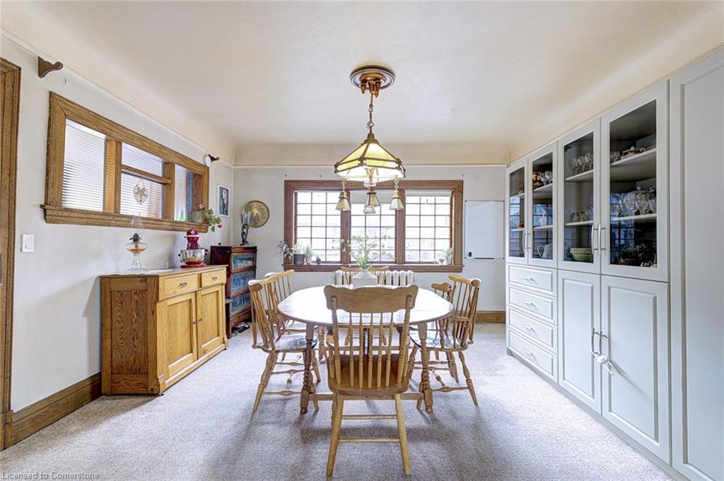 26 Fairleigh Avenue S Property Photo 8