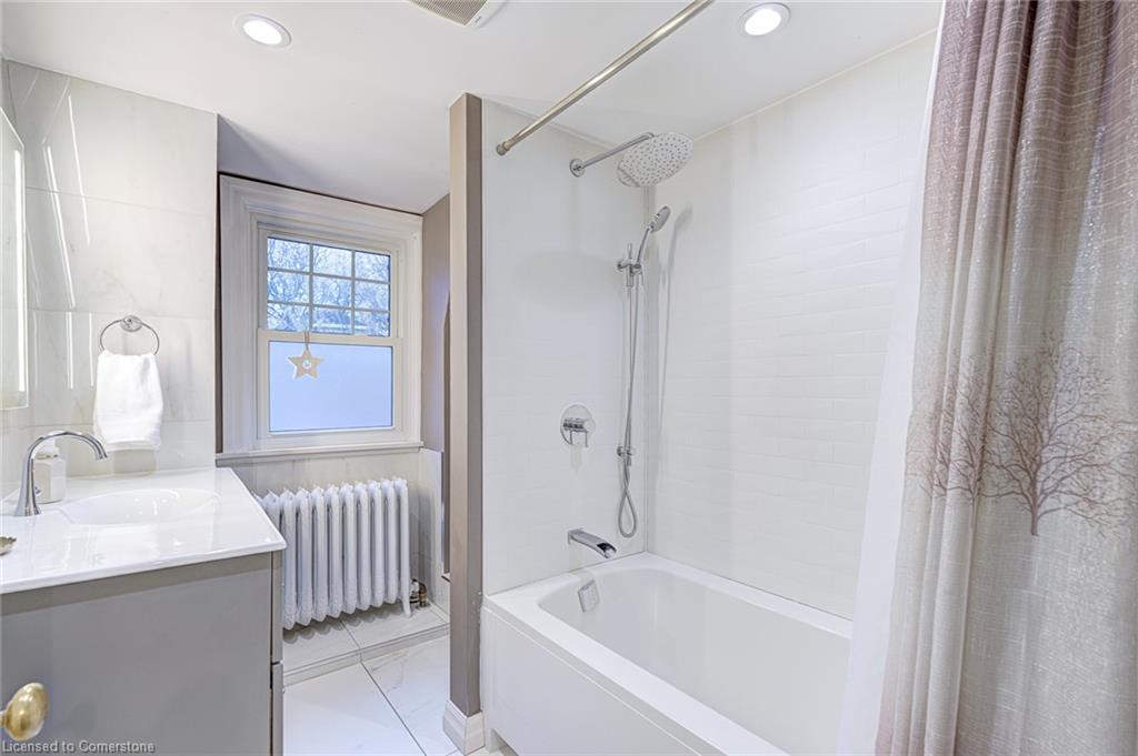 26 Fairleigh Avenue S Property Photo 17