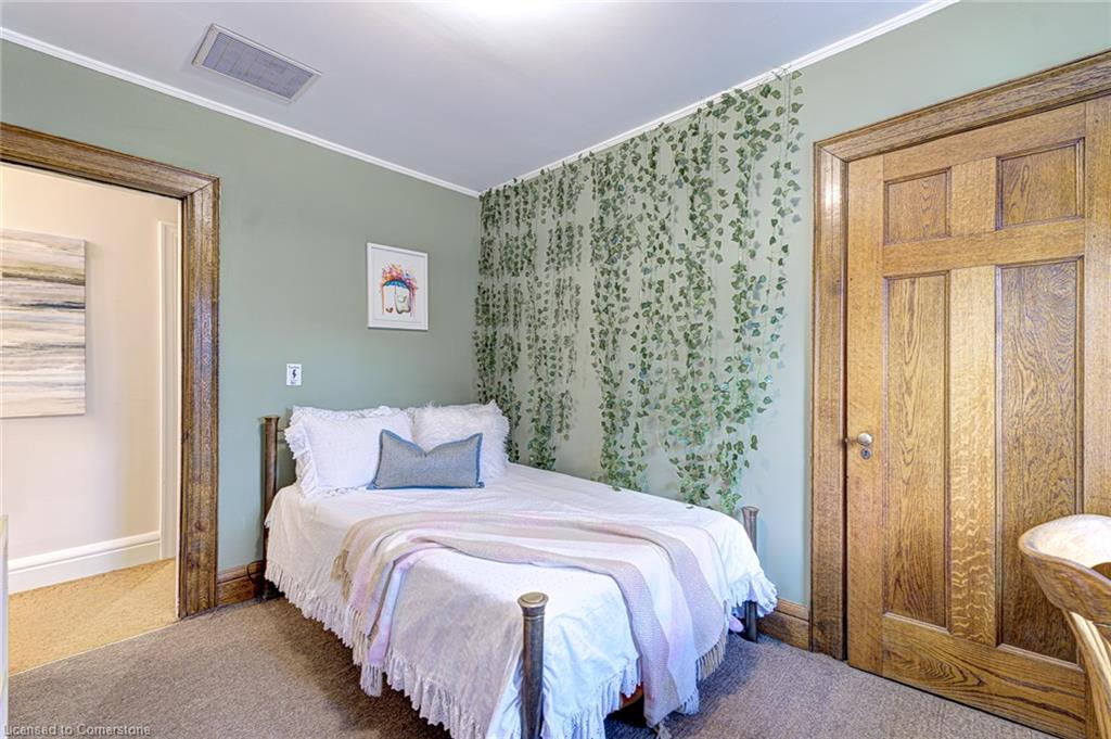 26 Fairleigh Avenue S Property Photo 21