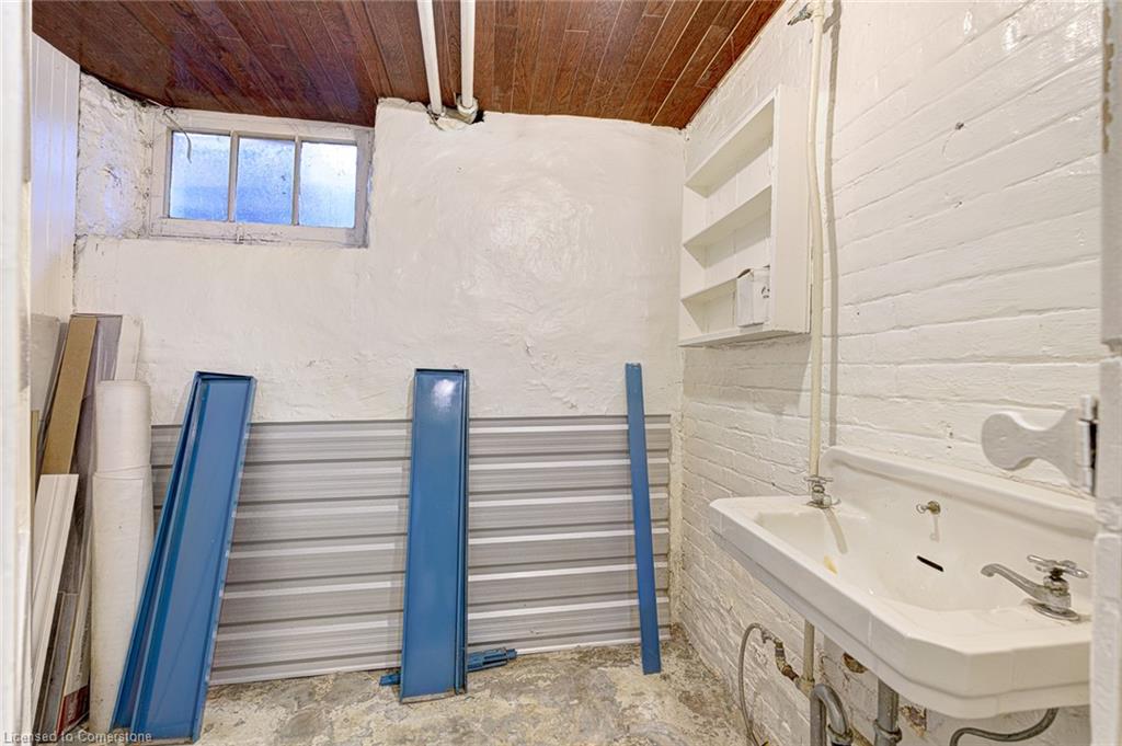 26 Fairleigh Avenue S Property Photo 28