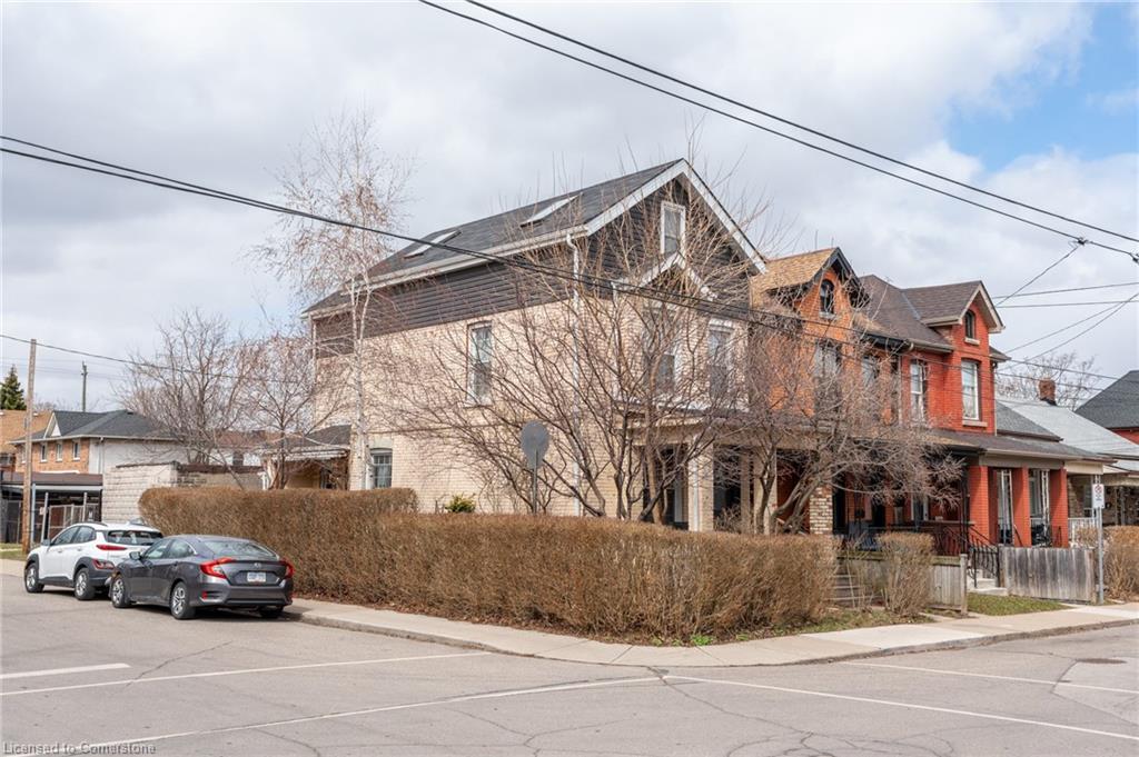 14 Hamilton Centre Real Estate Listings Main Image