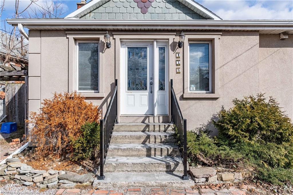 439 Upper Gage Avenue Property Photo 3