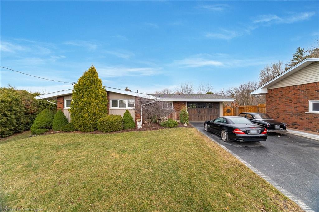 90 Mountain Avenue N Property Photo