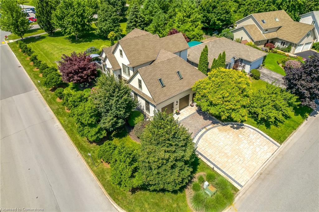 611 Simcoe Street Property Photo 48