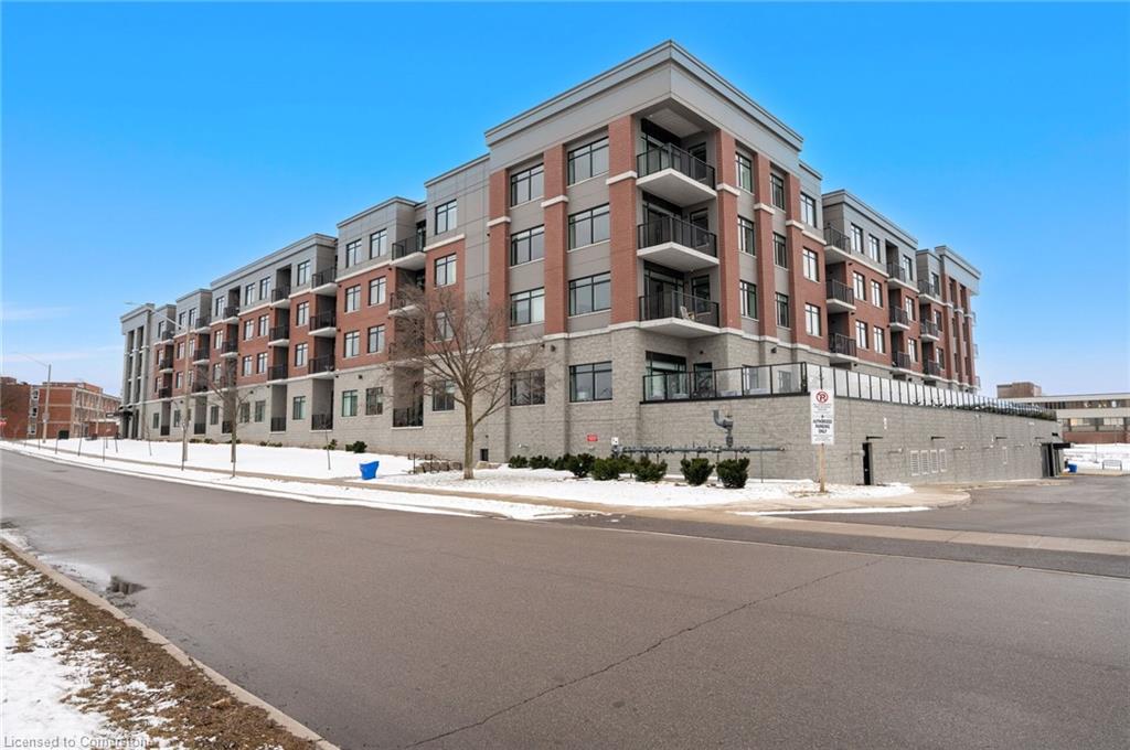 416-1 Redfern Avenue Property Photo