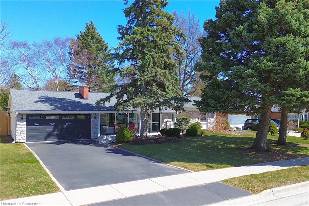353 Walker's Line Property Photo 1