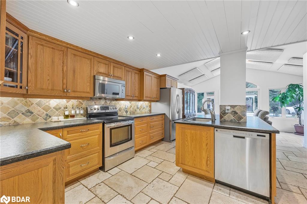 1241 Bass Lake Sideroad E Property Photo 15