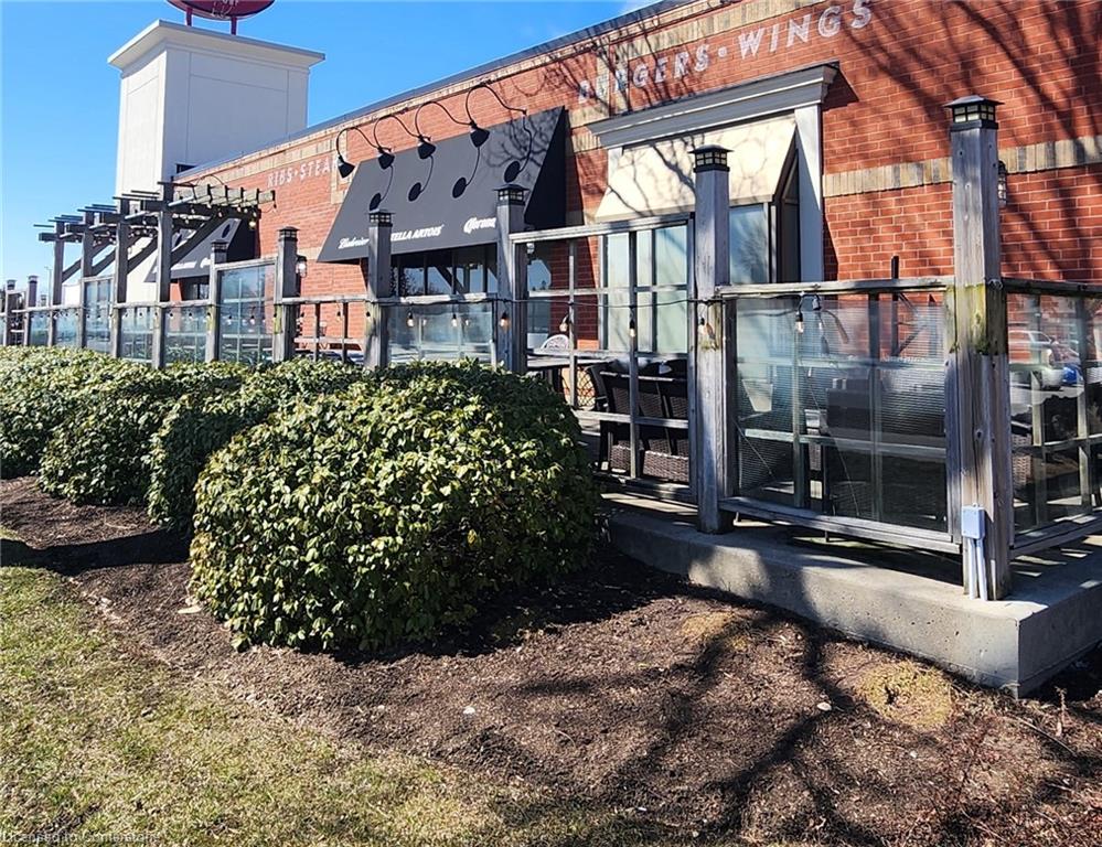 1120 Victoria Street N Property Photo