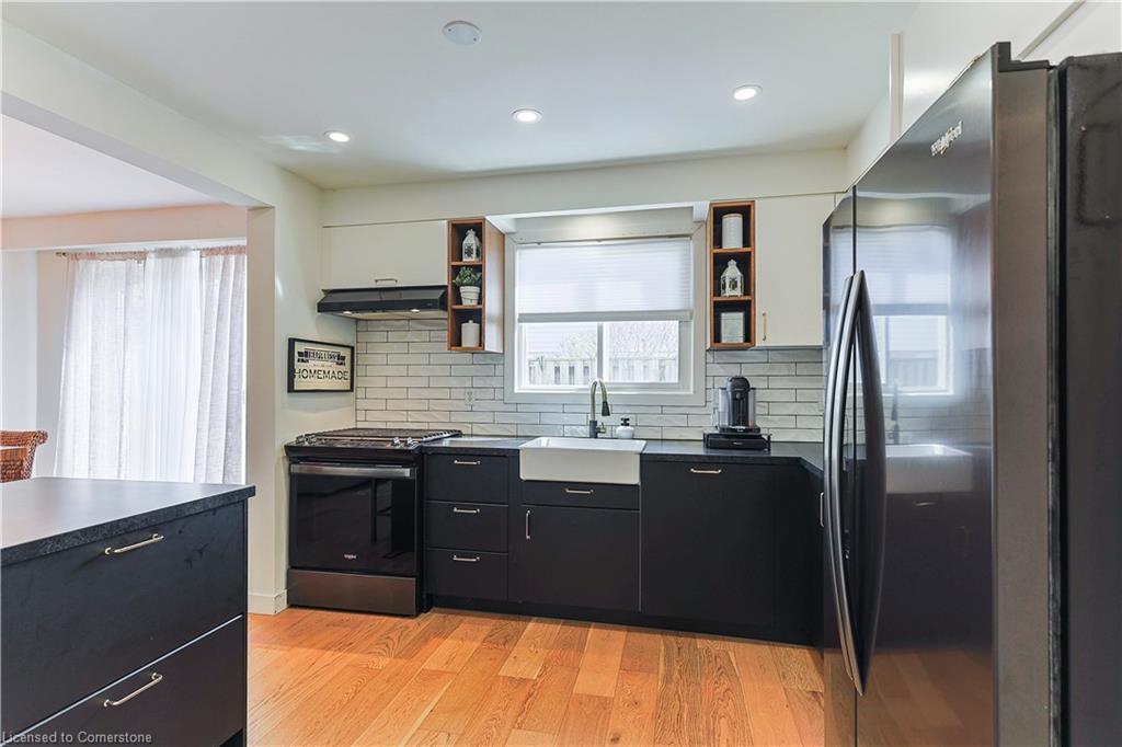 54-5475 Lakeshore Road Property Photo 9