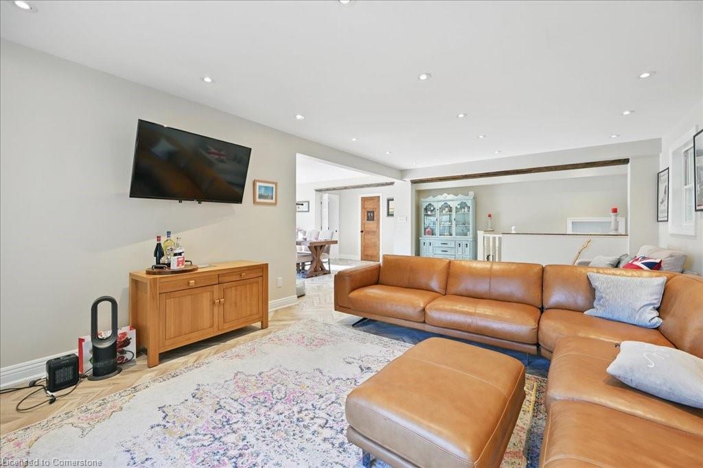 693 King Road Property Photo 19