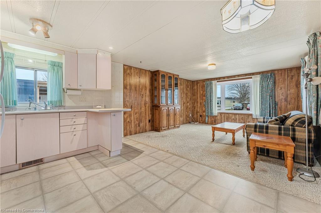 32-43969 Highway 3 Property Photo 8