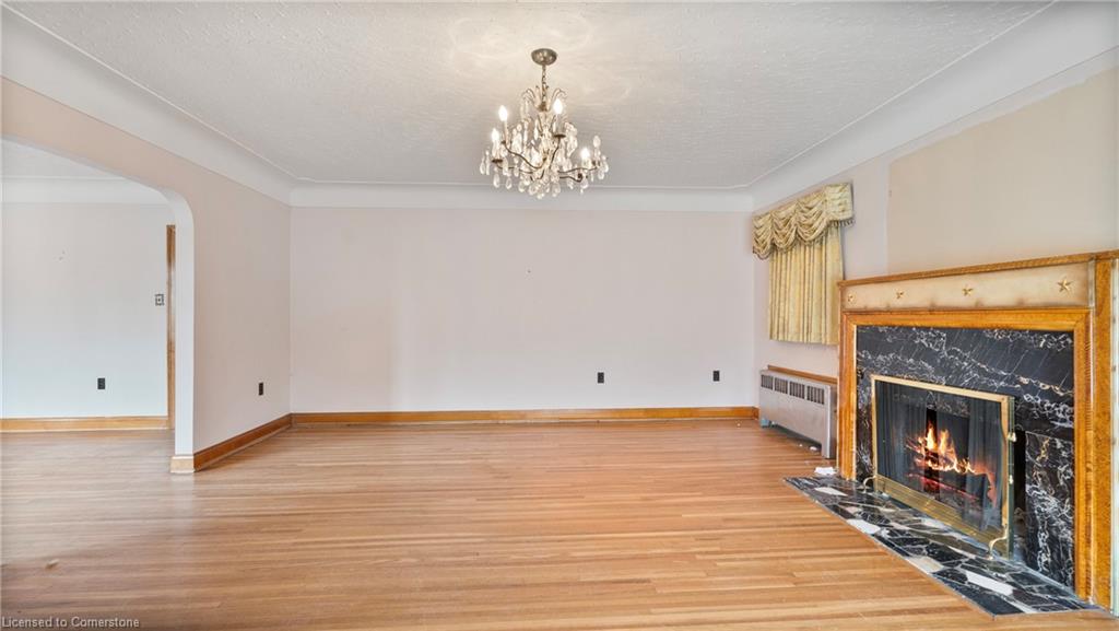 27 Church Street E Property Photo 12