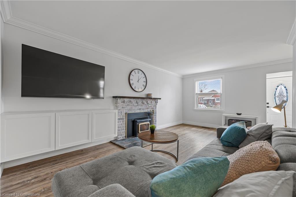 23 Clench Avenue Property Photo 8