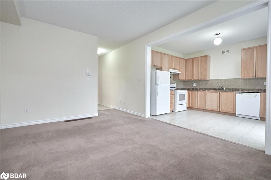 32 Legion Way Property Photo 5