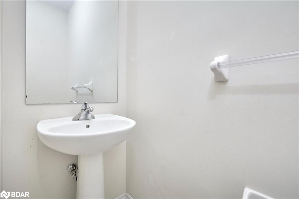 32 Legion Way Property Photo 6