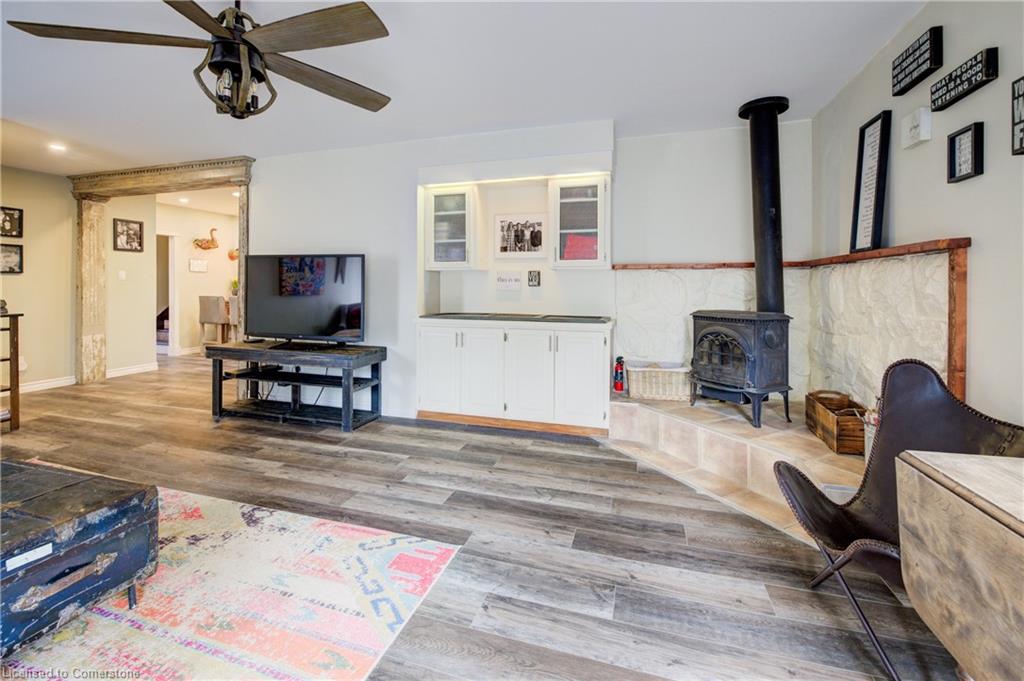 16 First Street W Property Photo 21