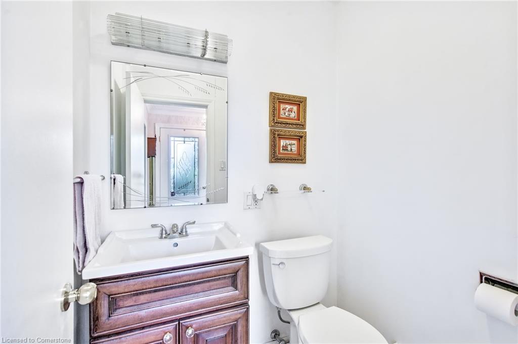 3546 Eton Crescent Property Photo 27