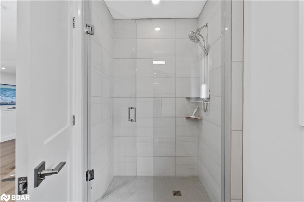 2371 Lakeshore Road E Property Photo 18