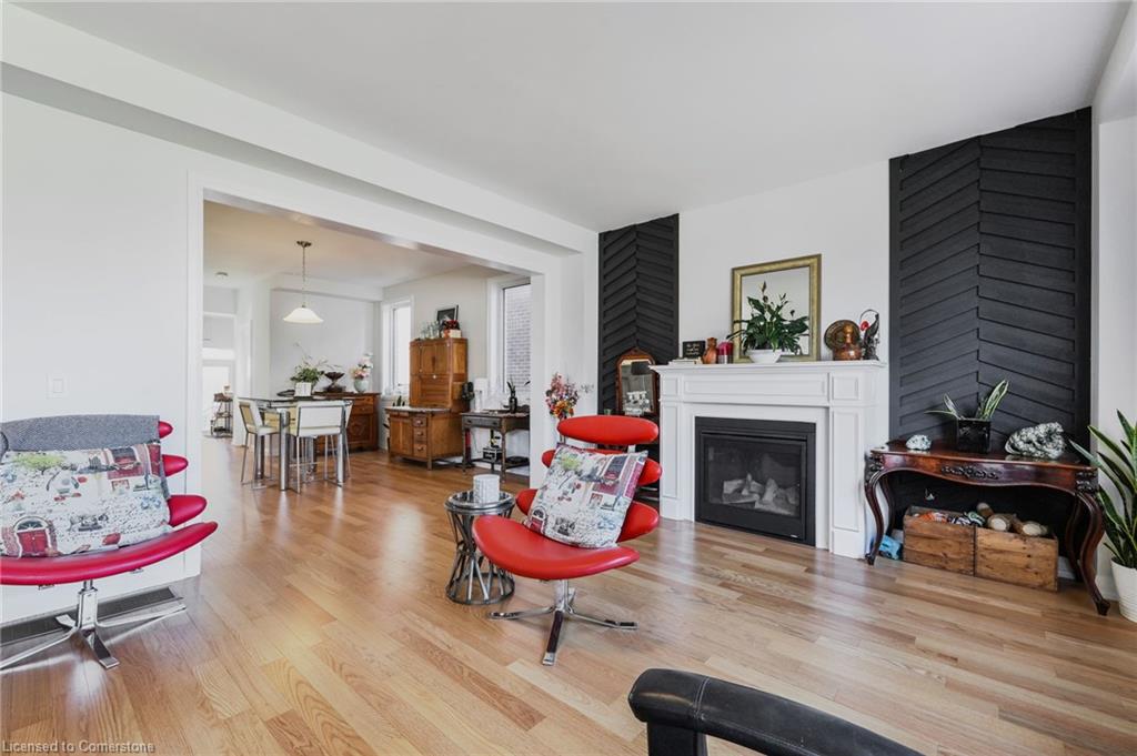 1403 Upper Thames Drive Property Photo 10