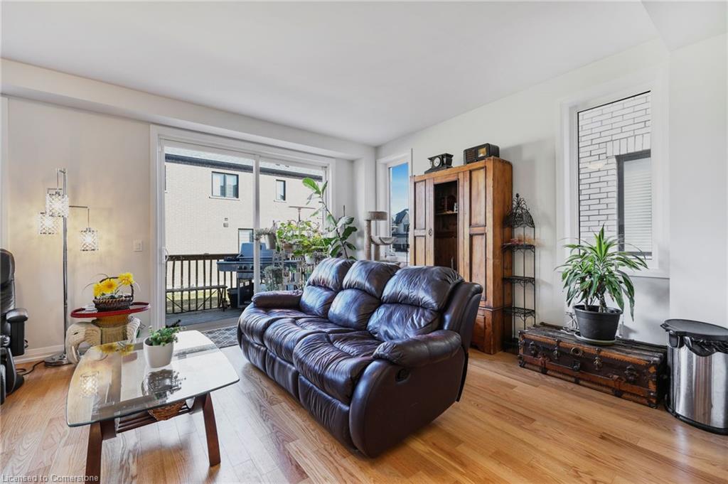 1403 Upper Thames Drive Property Photo 13