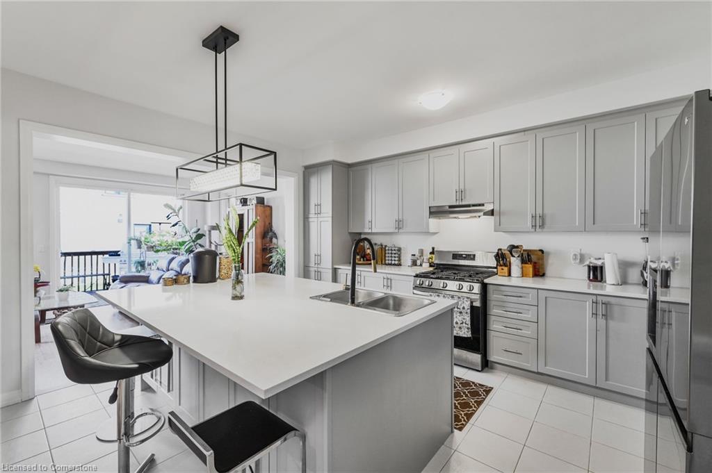 1403 Upper Thames Drive Property Photo 22