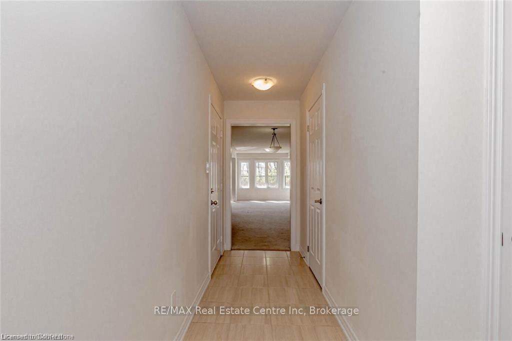 9-570 Linden Drive Property Photo 4
