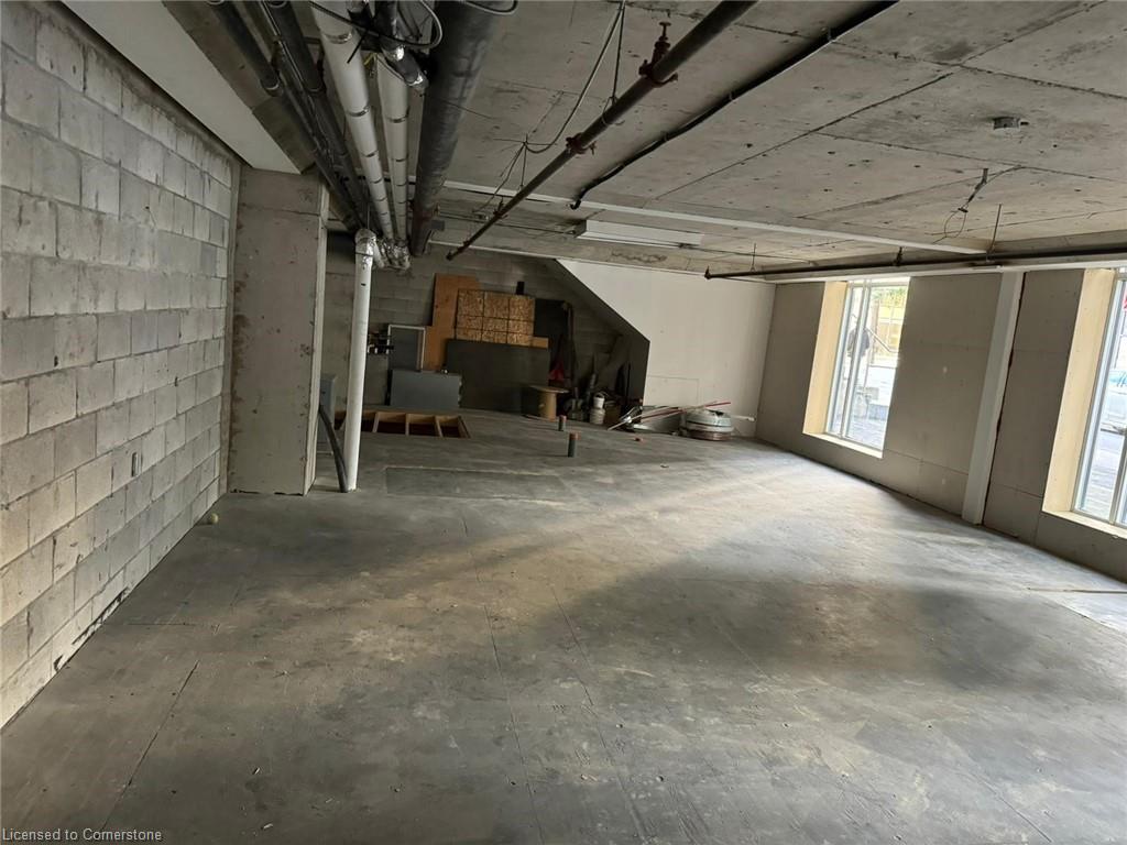 2-150 Main Street W Property Photo 6