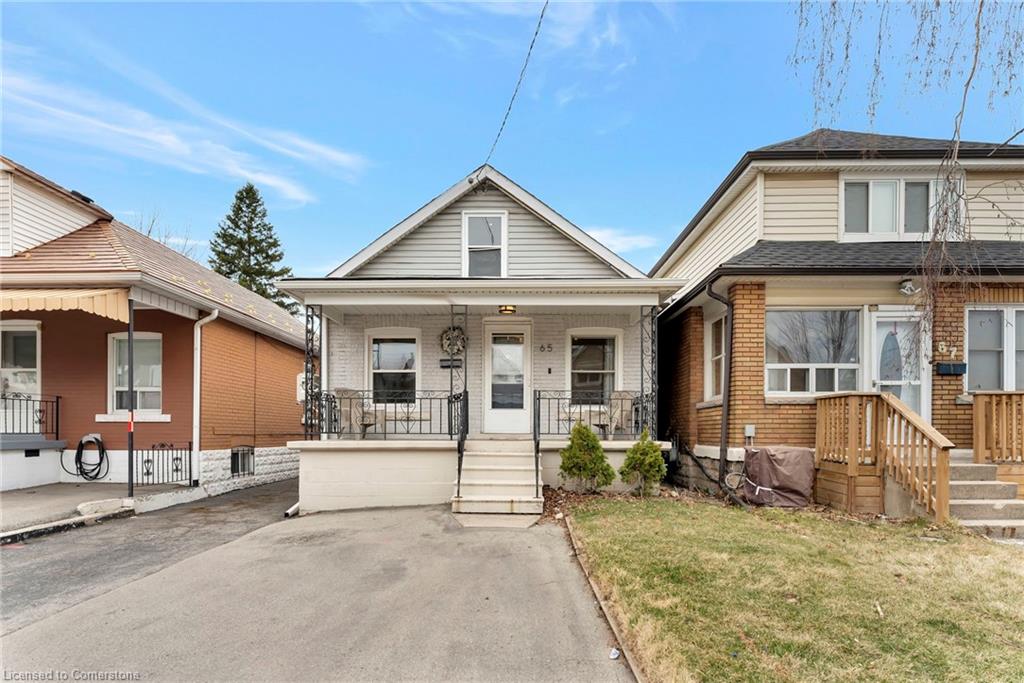 65 Connaught Avenue N Property Photo 1