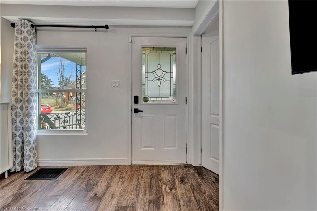 65 Connaught Avenue N Property Photo 5