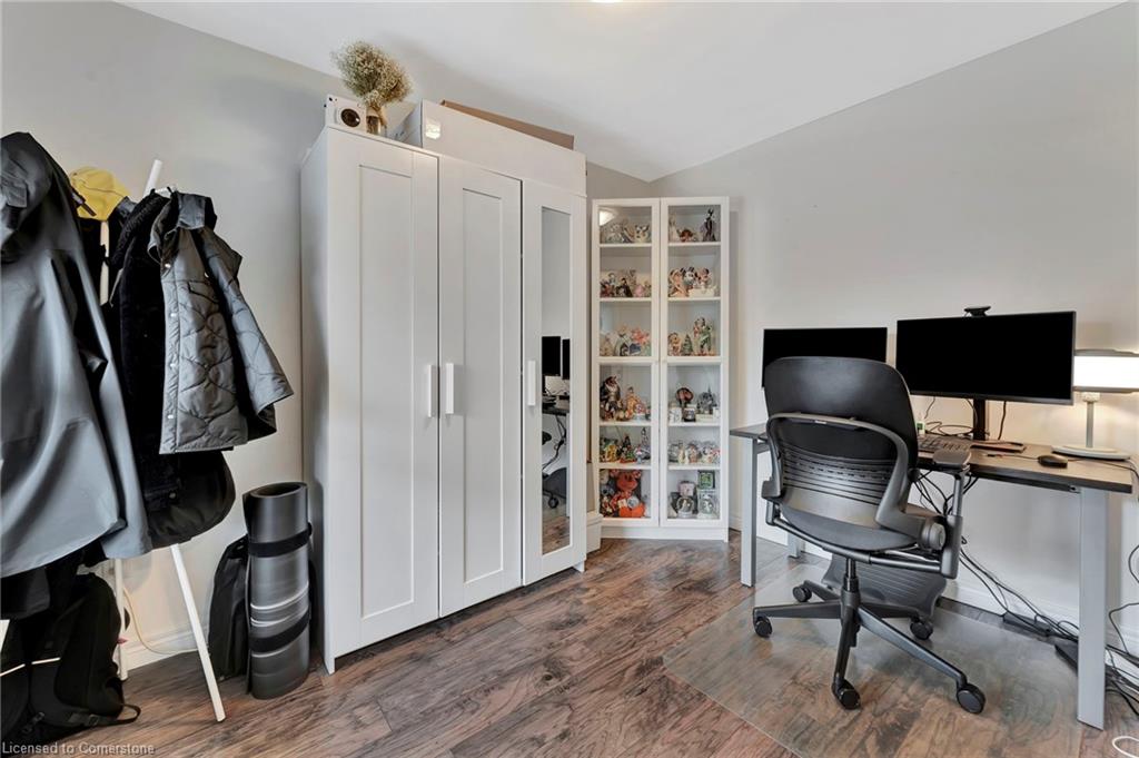 65 Connaught Avenue N Property Photo 9