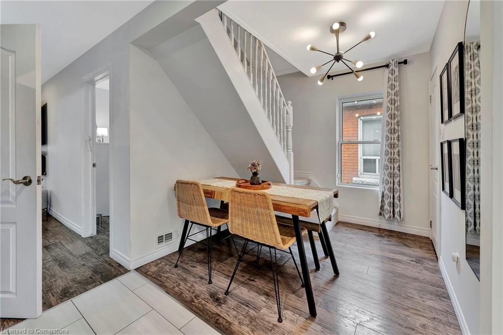 65 Connaught Avenue N Property Photo 12