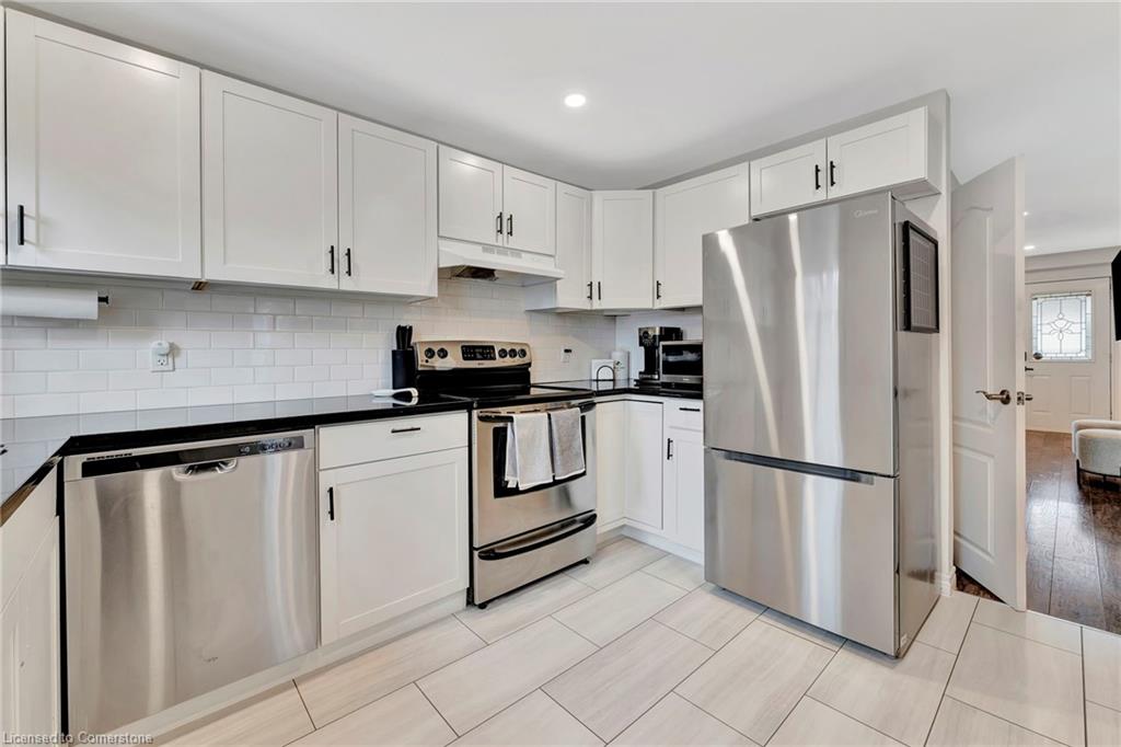 65 Connaught Avenue N Property Photo 15