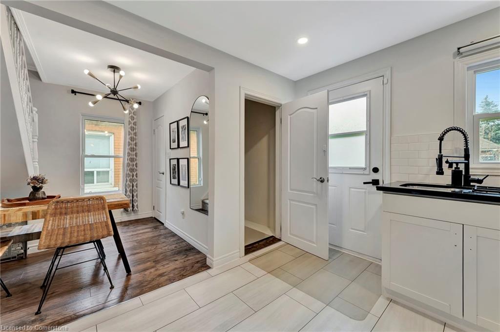65 Connaught Avenue N Property Photo 17