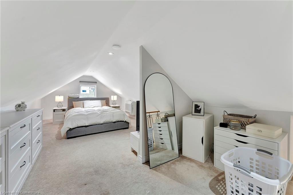 65 Connaught Avenue N Property Photo 19