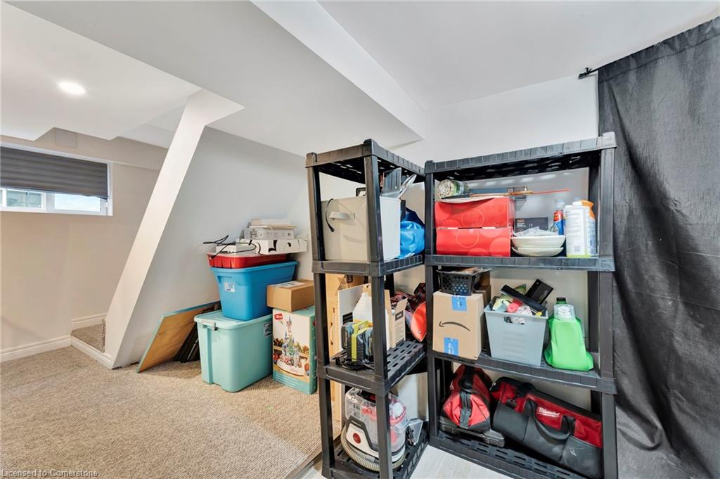 65 Connaught Avenue N Property Photo 29