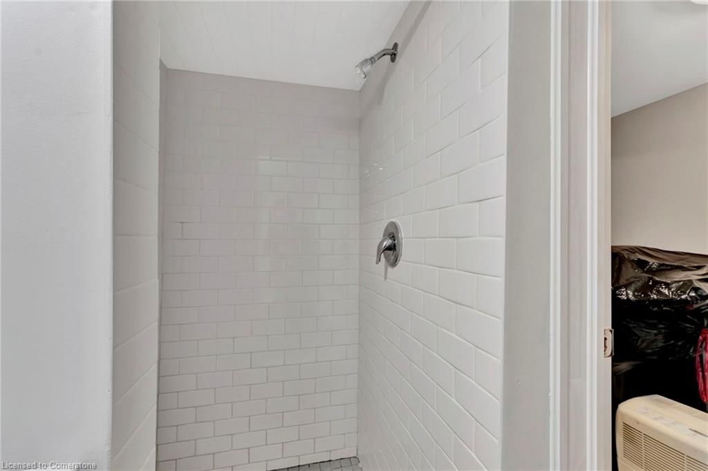 65 Connaught Avenue N Property Photo 30