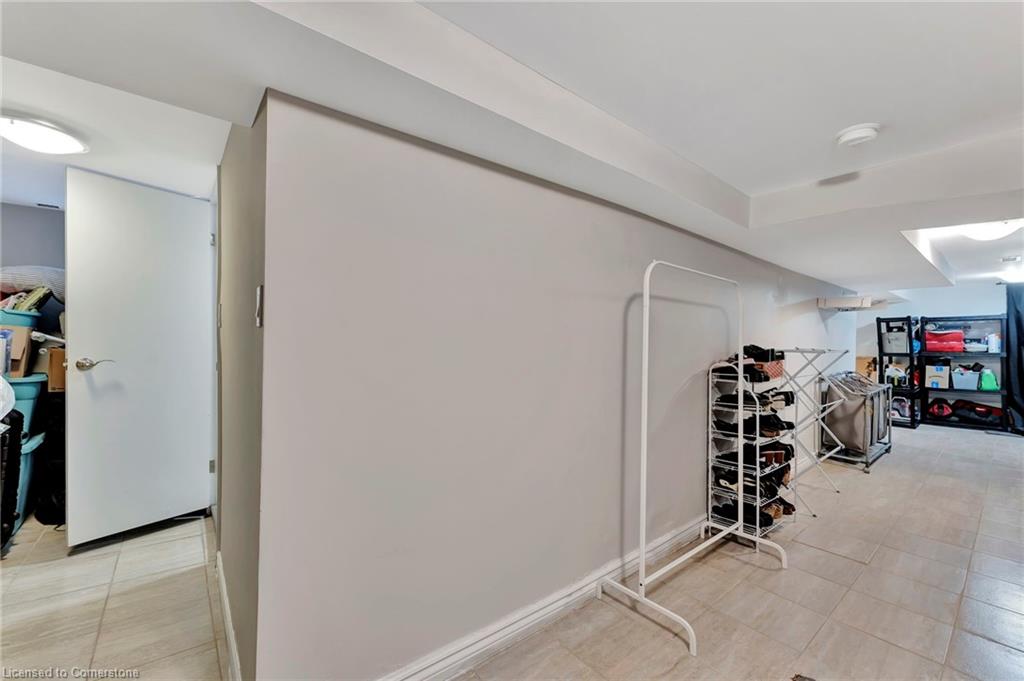 65 Connaught Avenue N Property Photo 31
