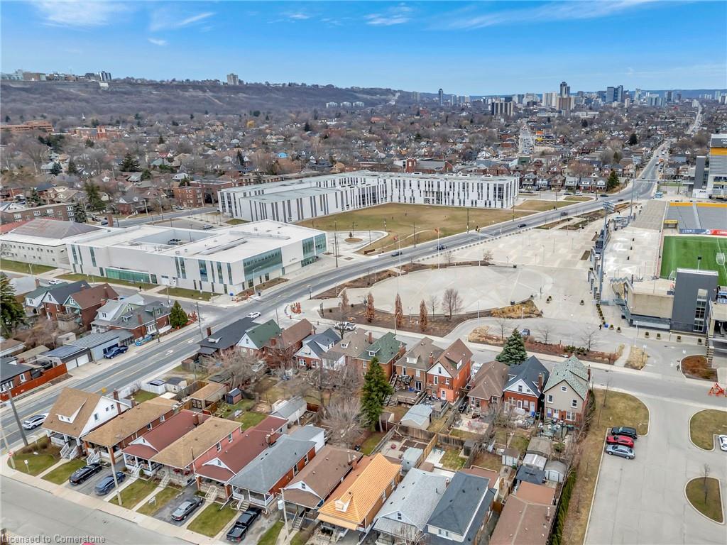65 Connaught Avenue N Property Photo 44