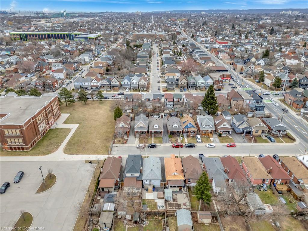 65 Connaught Avenue N Property Photo 47