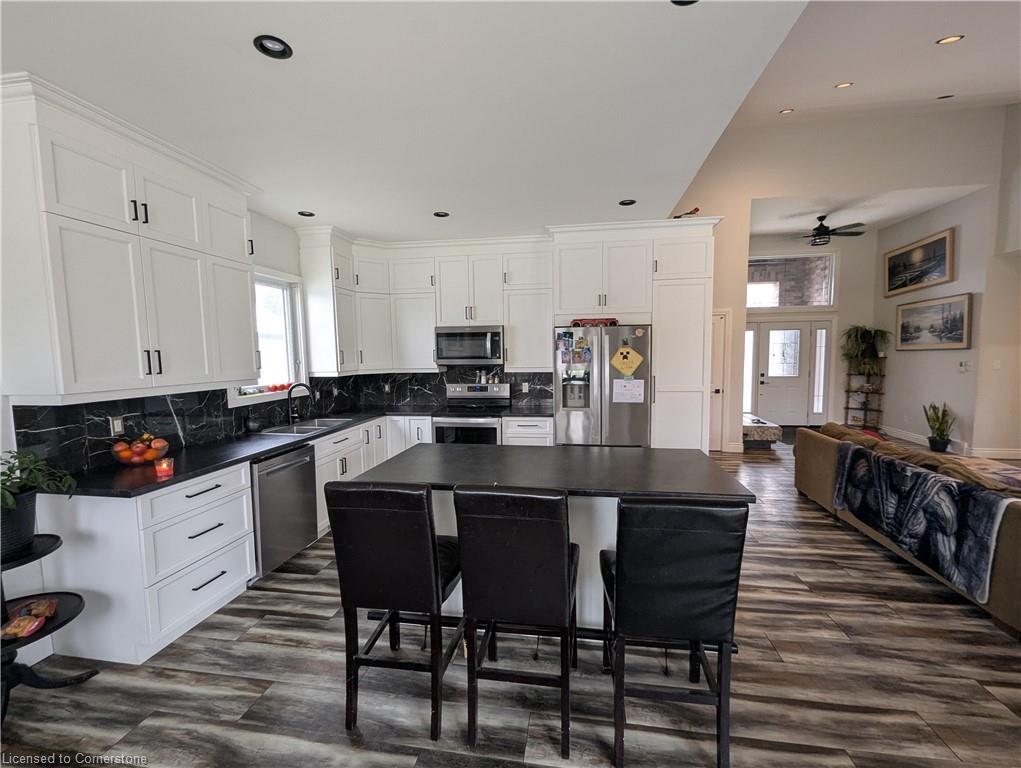 38812 Vienna Street Property Photo 5
