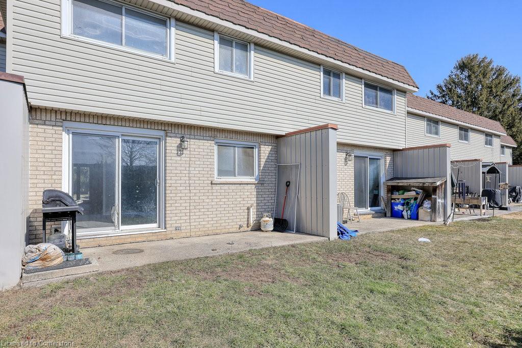 8-75 Springbank Avenue N Property Photo 25
