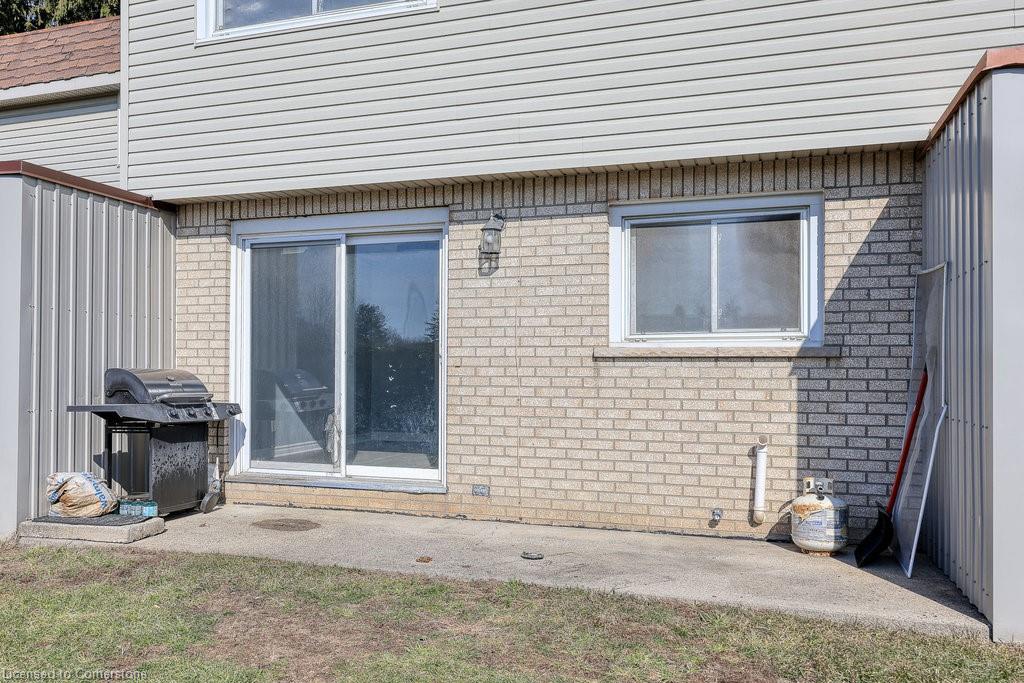 8-75 Springbank Avenue N Property Photo 26