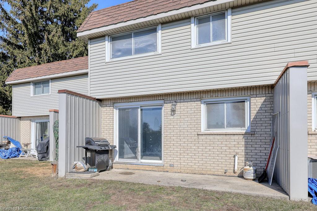 8-75 Springbank Avenue N Property Photo 27