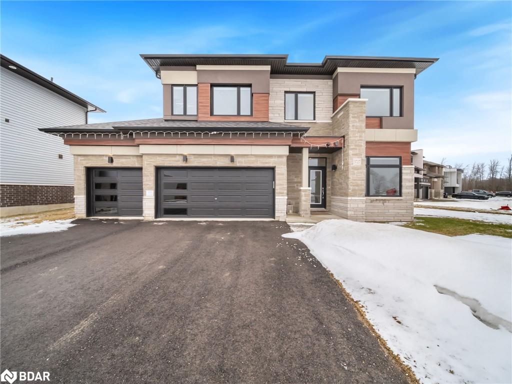 L3v 8m9 Real Estate Listings Main Image