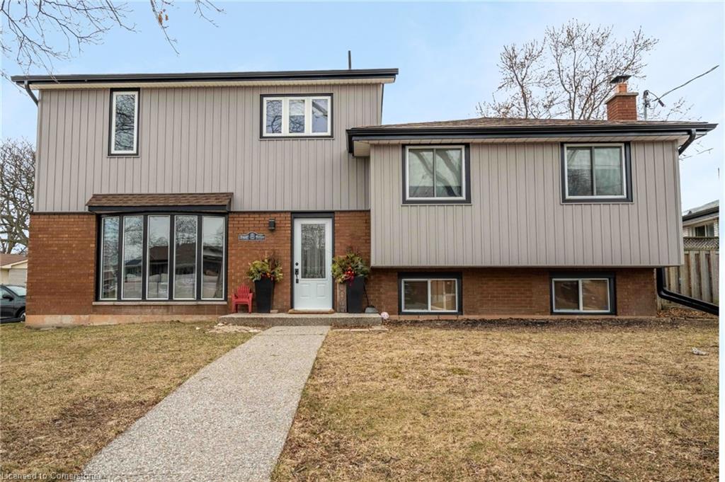 8 Banff Drive Property Photo 1