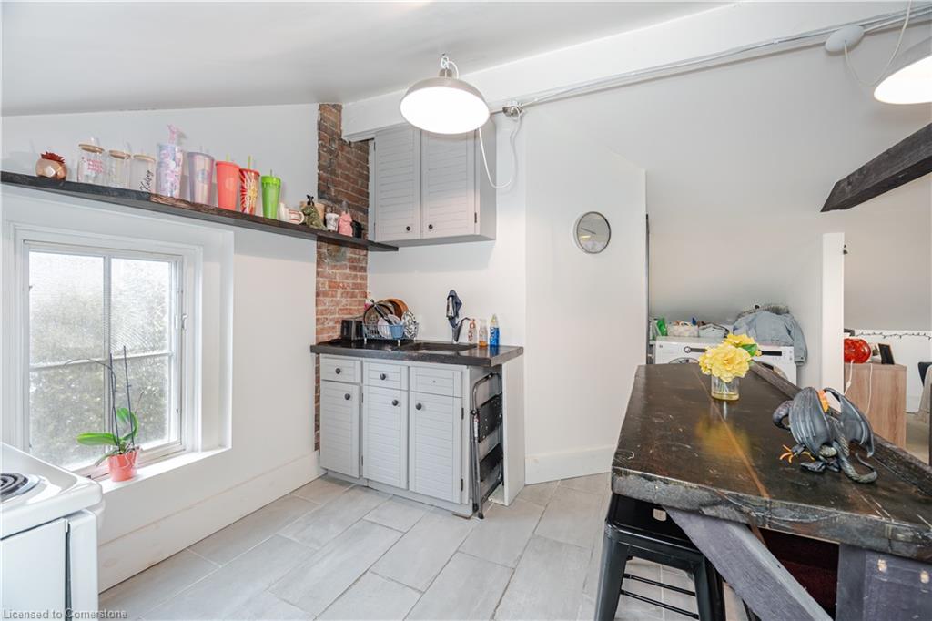7 Jerman Street Property Photo 33