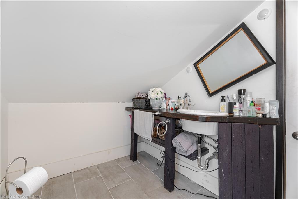 7 Jerman Street Property Photo 35