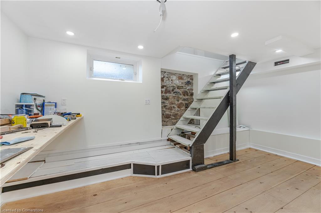 7 Jerman Street Property Photo 39