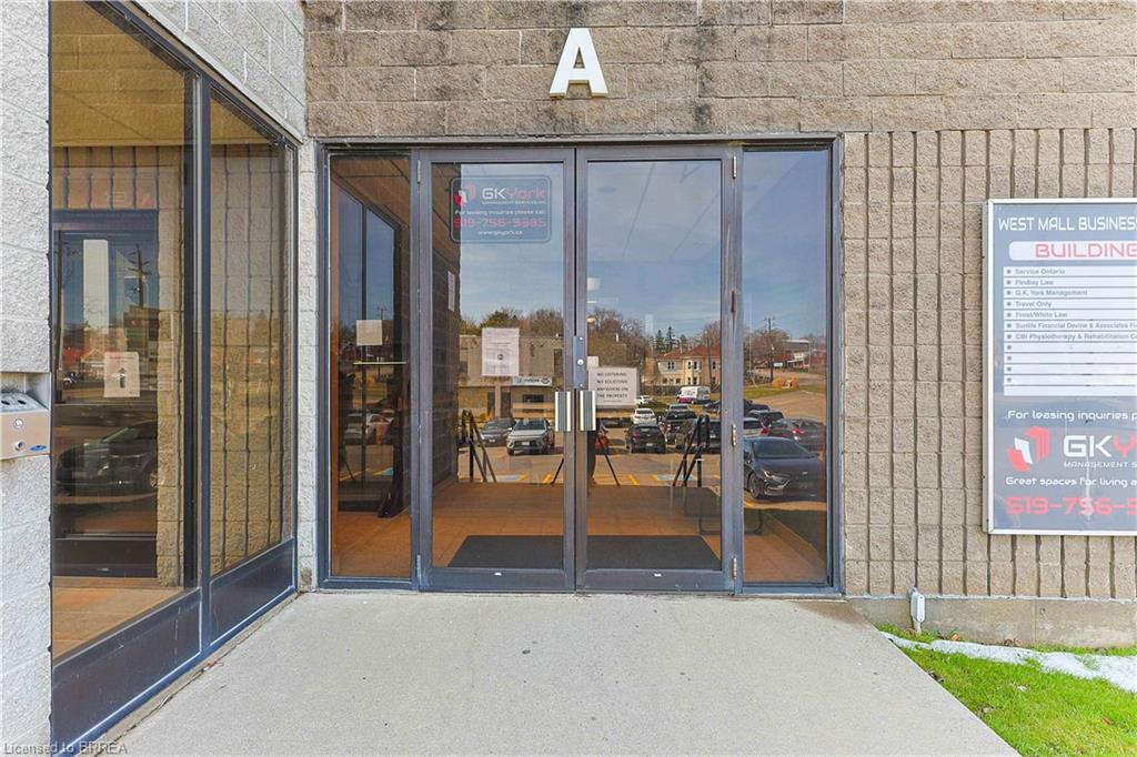 203-325 West Street Property Photo 4